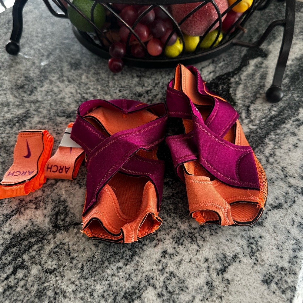 Women’s Nike Studio Wrap - Picture 5 of 13